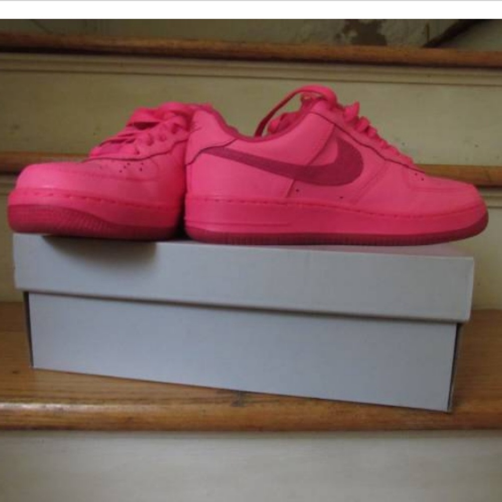Women's shoes